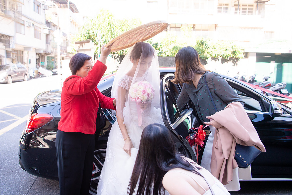 [婚禮攝影]家榮雅惠 文定迎娶晚宴@1919藝文中心-最專業的團隊完成每場完美婚禮紀錄，拍的不只好更要快! #婚攝推薦