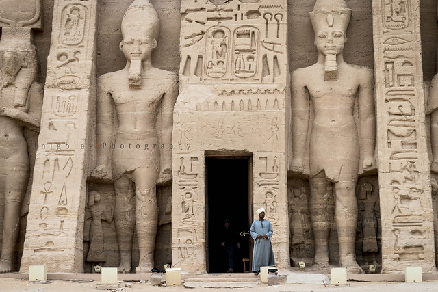 ABU SIMBEL/all for the queen