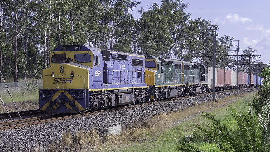 SSR locomotives C505 / C510 / C506  as run # 8146 SSR Containerised Freight from Kelso to Port Botany today