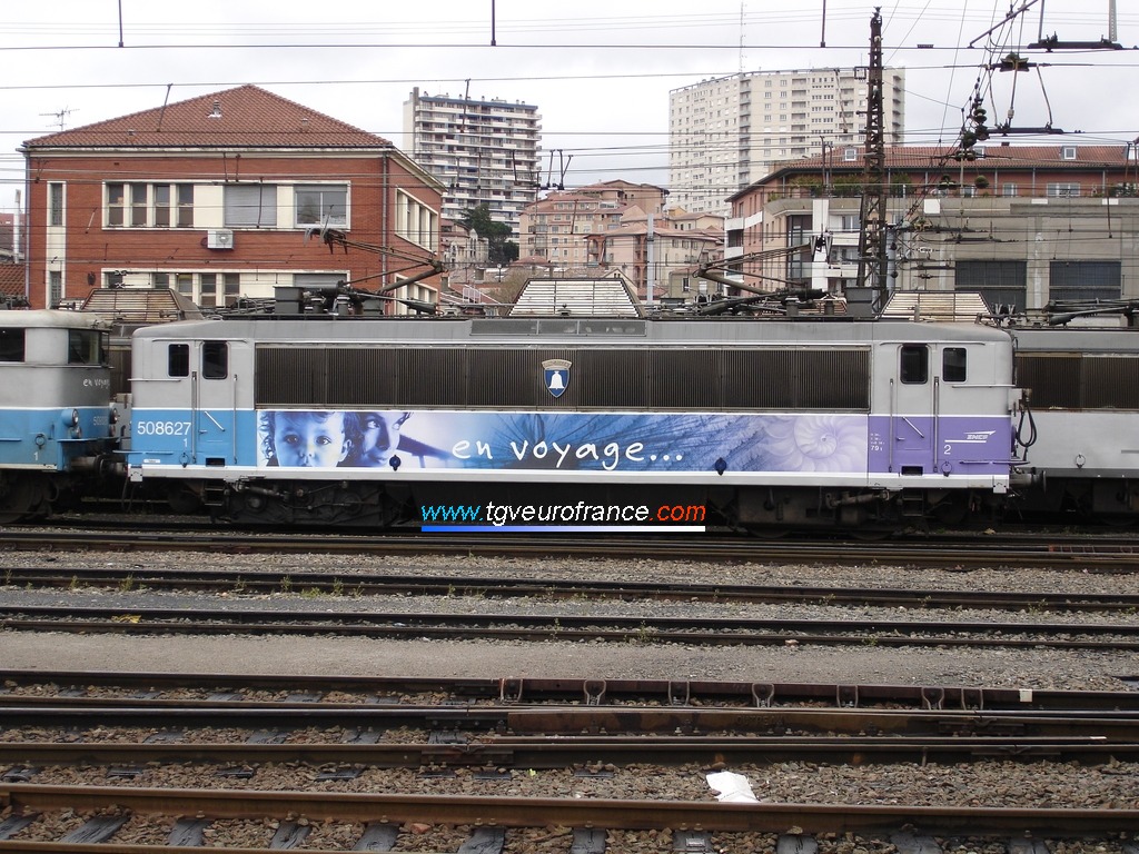 La locomotive électrique monotension BB8627 au dépôt de Toulouse-Périole