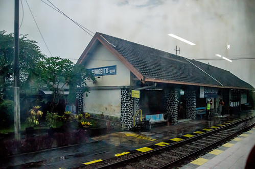station stasiun railway keretaapi indonesia building dutch heritage architecture eastjava jawatimur sumobito madiun