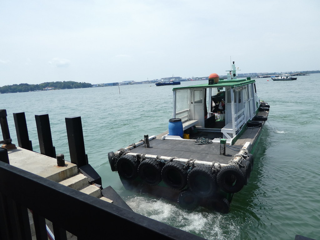Bum boat to Pulau Ubin 