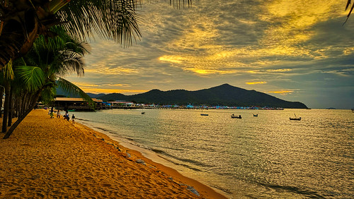 thailand bangsare mood skyline sunset fishing boat coastline ocean seascape sea beach beautiful idyllic