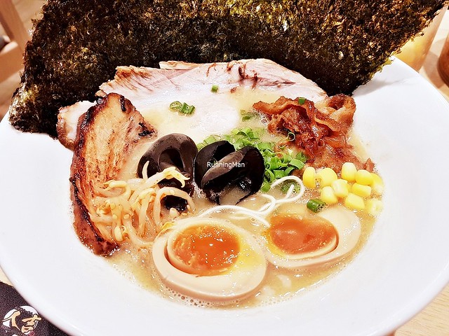 Original Tonkotsu Ramen With All Toppings & Side Dishes