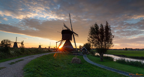 wimboon windmill kinderdijk sunrise holland nederland netherlands natuur nature alblasserwaard alblasserdam unescoworldheritage canoneos5dmarkiii canonef1635mmf4lisusm leefilternd09softgrad leefilter