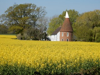 Oast house Penshurst Circular via Bough Beech