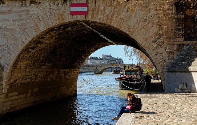 Paris / Under the Pont Marie, Solitude