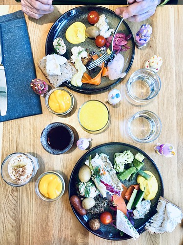 vegan eats stockholm, april 2019 (plantbased power brunch, radisson blu royal park hotel solna 🌱💚)