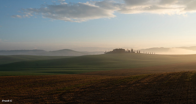 Val d'Orcia morning haze w