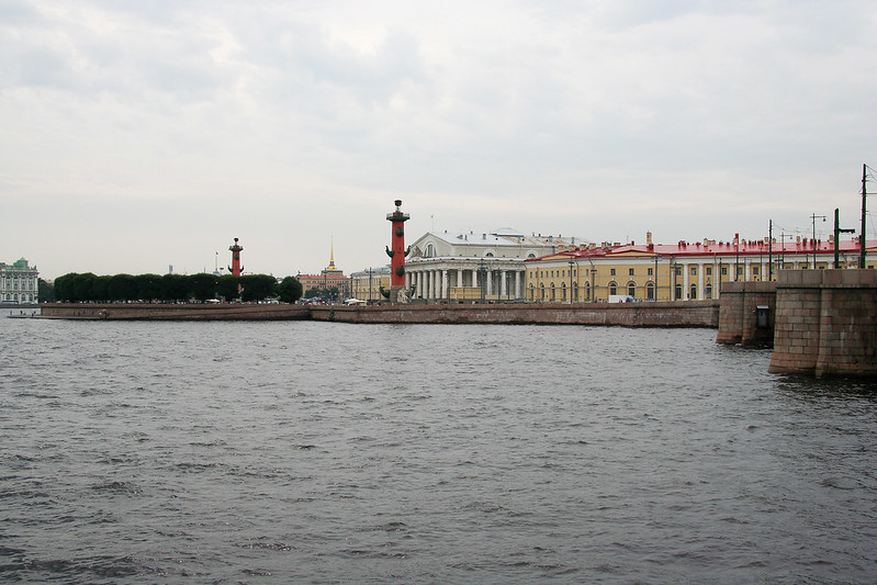 Стрелка Васильевского острова и здание Биржи, Санкт-Петербург