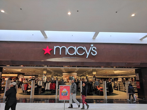 Macy's (Holyoke Mall, Holyoke, Massachusetts) | JJBers | Flickr