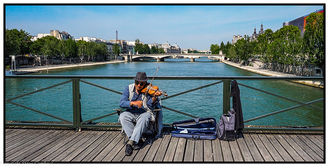 Parisienne violinist.