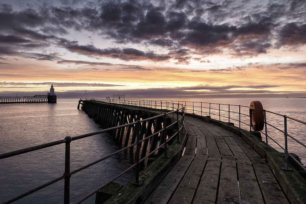 A Winters Sunrise | Lovely sunrise at Blyth Pier from toward… | Flickr