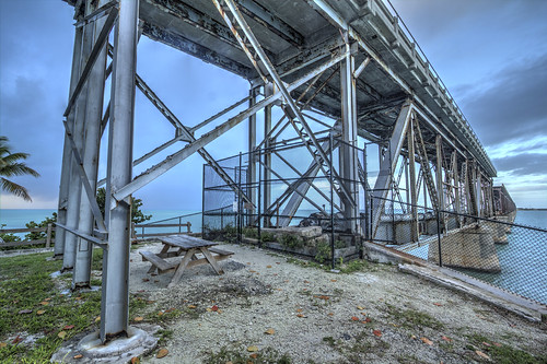 hdr bridge floridakeys railroad old closed metal picnic table bahiahondastatepark