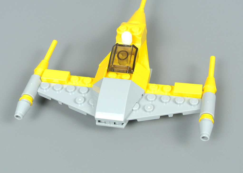 farmacéutico Inyección Emperador Review: 30383 Naboo Starfighter | Brickset: LEGO set guide and database