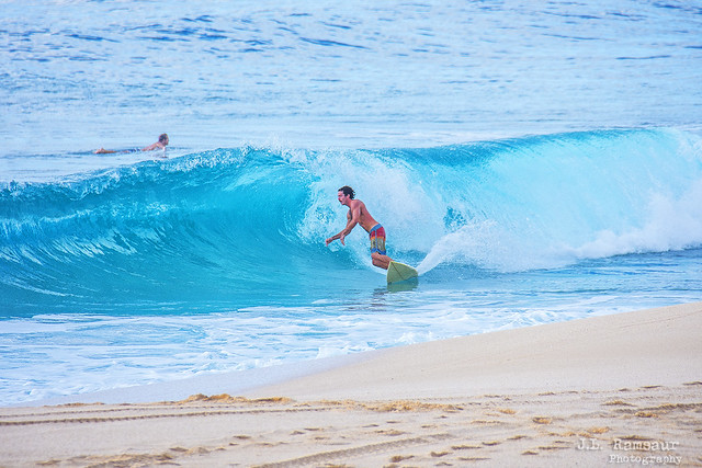 Surfing the North Shore - Ehukai Beach Park (Banzai Pipeline) - Oahu, Hawaii