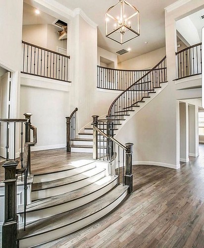 großer eingang | by dulcieshiver23676