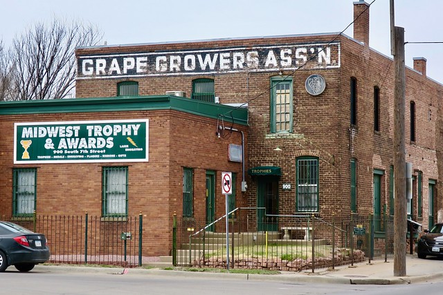 Grape Growers, Council Bluffs, IA