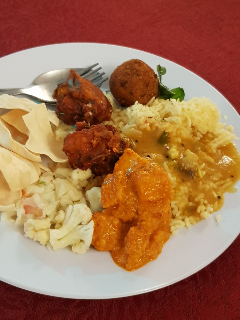 Buffet style dinner @ an Indian Wedding at Agenda Suria Convention Centre, near USJ ELITE Highway Toll Plaza Exit