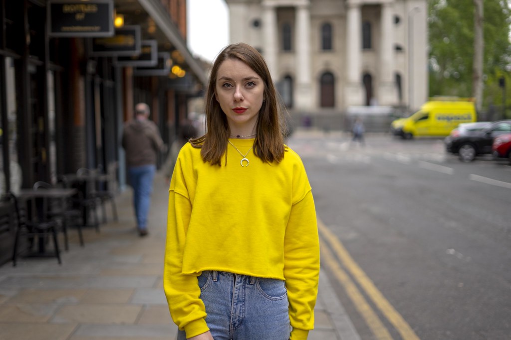 Yellow Sweater, Mom jeans and dainty necklaces