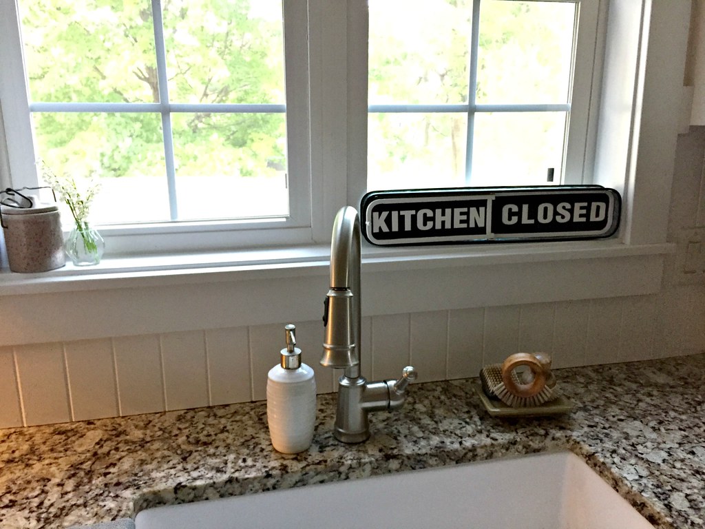 kitchen closed sign