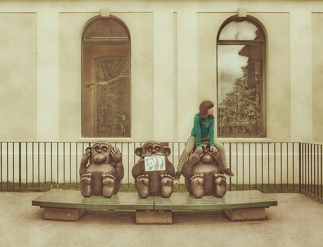 #goodpandacontest Lotti and the flickr panda with the Three Apes by Gottfried Kumpf, at the Zoo Tiergarten Schönbrunn