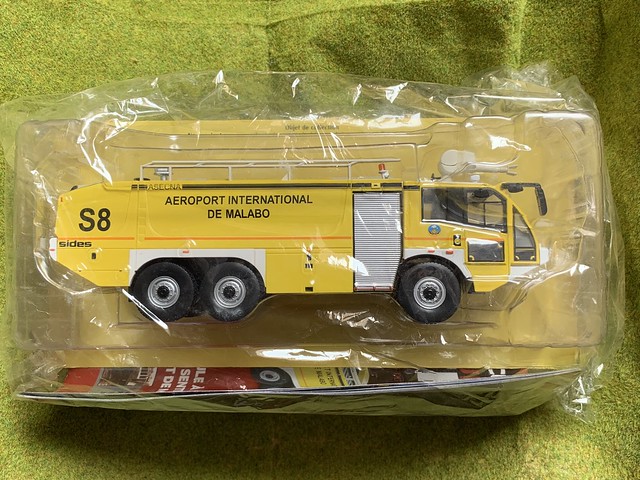 Fire Appliance - ARFF - Airport Fire Rescue Tender - Miniature Diecast Metal Scale Model Emergency Services Vehicle.