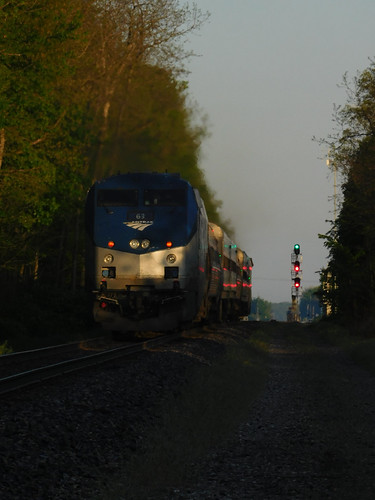 amfleet tracks track passenger amtk genesis p42dc railway railroad train amtrak signal