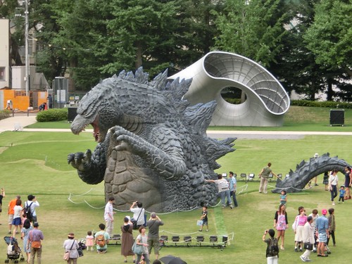 Godzilla - Tokyo Statue - 2