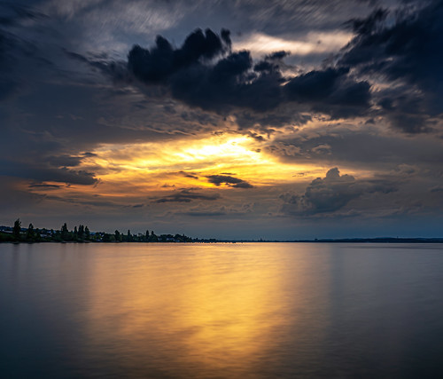 ngc water lake constance switzerland germany dust dawn sunset clouds blue hour long exposure coast beach sony a7m3 a7iii nature weather romantic sky night light golden longexposure