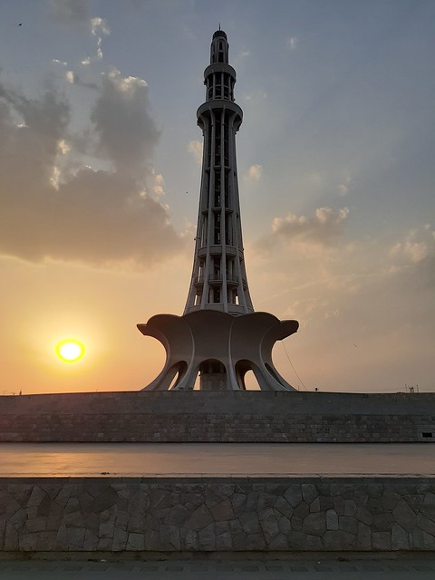 Minar-e-Pakistan sunset mobile photography