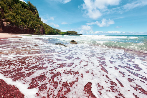 beach maui sand redsand waves water tropical shore kokibeach hana hawaii landscape