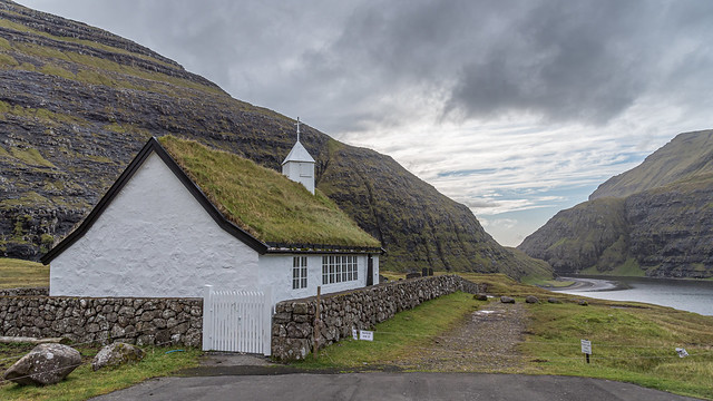 visit Faroe Islands: Saksun
