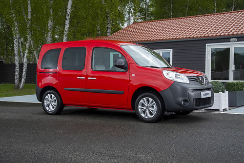 Nissan “veste” Renault Kangoo de NV250