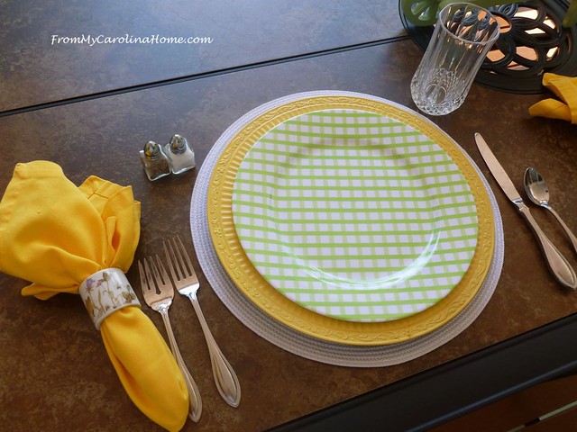 AlFresco Tablescape for 2 at FromMyCarolinaHome.com