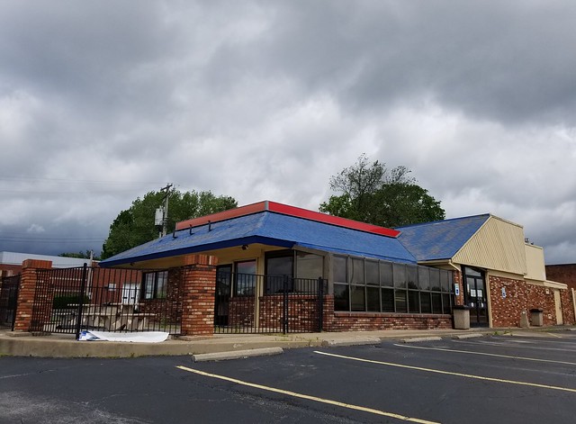 20190519_Closed Burger King - Ellisville, MO_20190519_105326c3