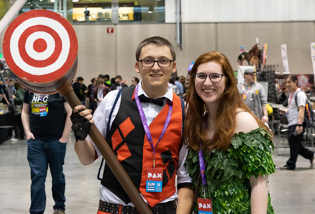 Harlequin/Poison Ivy Cosplayers