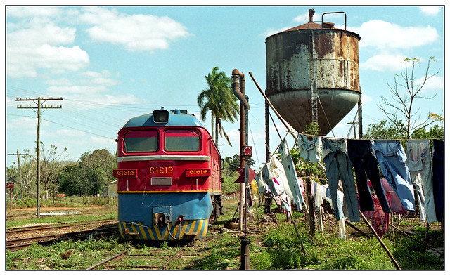 1996-0073 - 61612 stands amongst the washing at Navajas, Cuba on 25.2.96.