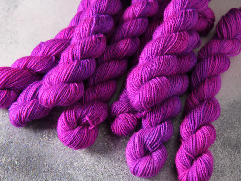 Favourite Sock Minis – 100% Merino wool superwash 4 ply / fingering hand dyed yarn 20g miniskeins – ‘Supernature’
