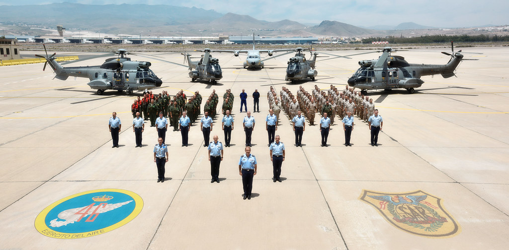Los nuevos Súper Puma de la Base Aérea de Gando | Ejército del Aire ...