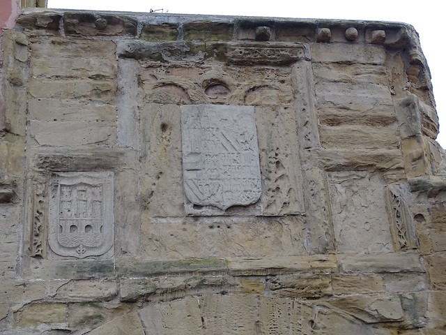 escudos puerta de muralla del Revellin calle Once de Junio Logroño La Rioja