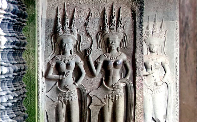 Cambodia - Temples Of Angkor - Angkor Wat - Devatas - 389