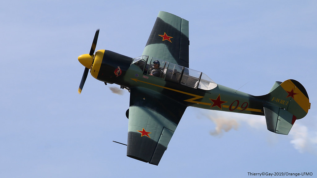Yakovlev Yak-52 - F-WRUI 
