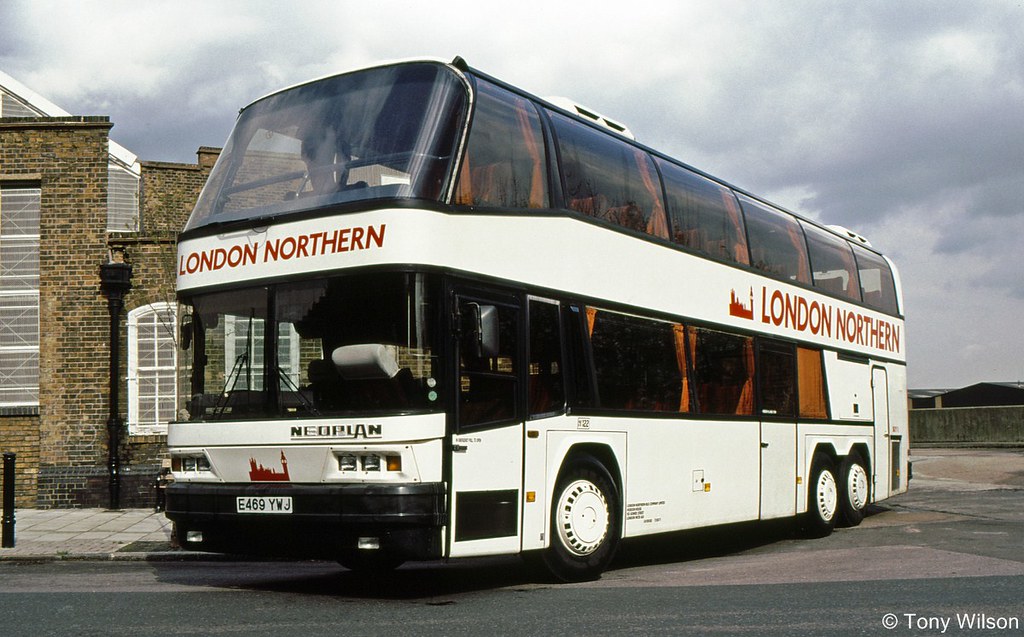 E469YWJ London Buses LBL London Northern SKY 1 Neoplan Skyliner N122/3 at Holloway Garage April 1992