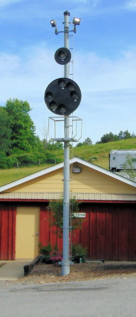 B&O position color light signal mast in DuBois, PA