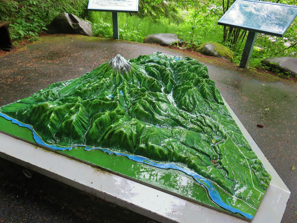 3d Model of Mt. Hood along the Cascade Streamwatch Trail