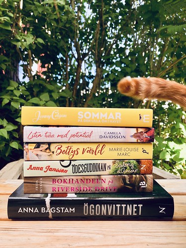 books and cats, may 2019 -