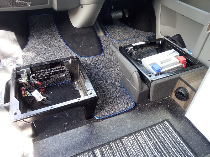 Switch Panel 12V/240V USB Control Charging Unit Motorhome VW Campervan T5 T4