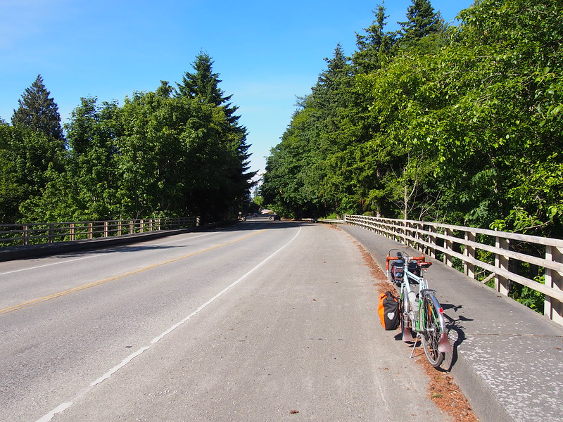Mukilteo Boulevard: The last time I rode on Mukiltea Boulevard, it was well past sunset.  It was great being able to actually see everything!