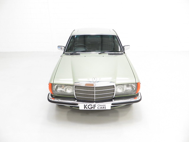 1977 C123 Mercedes-Benz 280CE